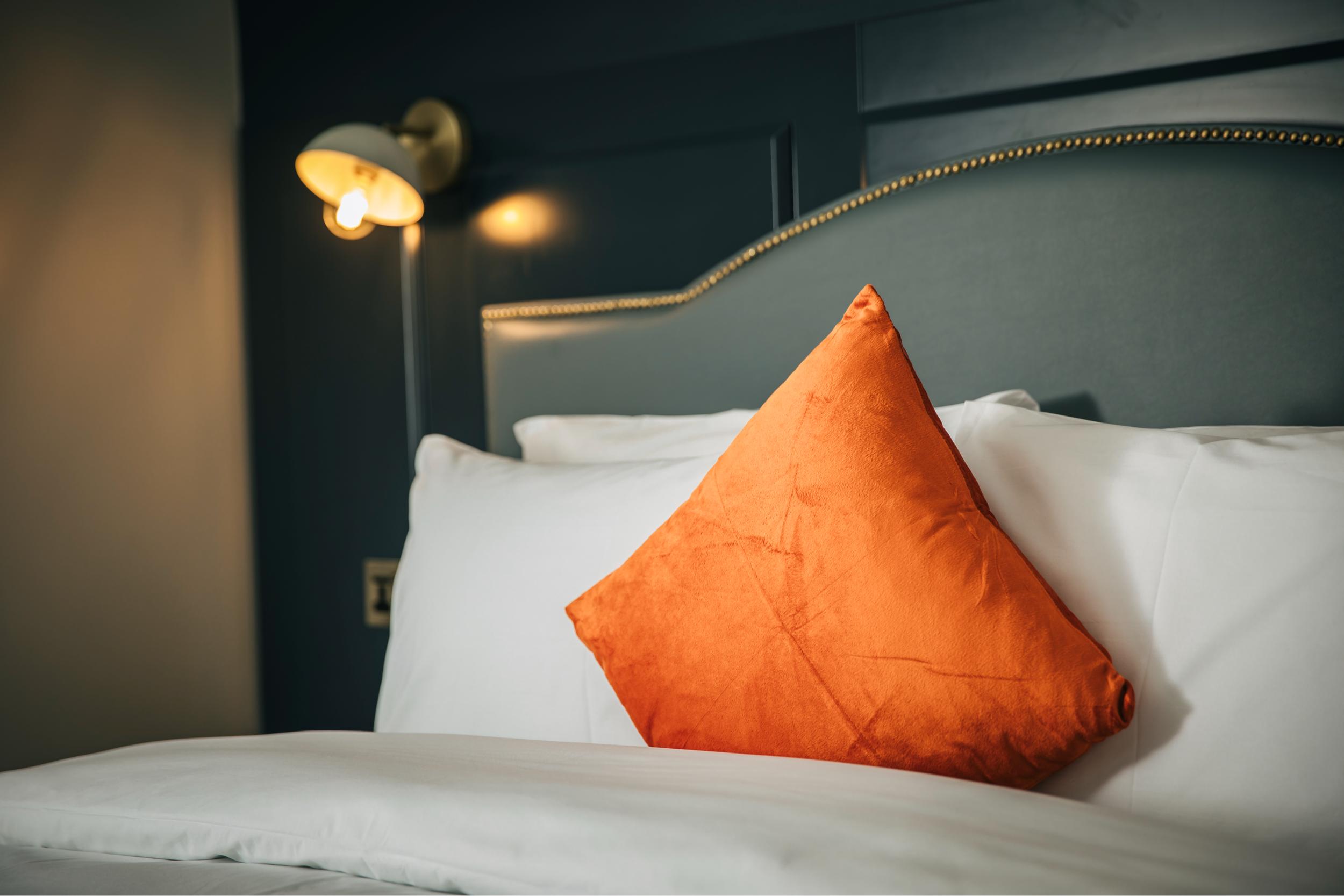 Standard Double Room (6)